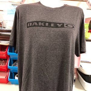 Mens XL Oakley Tshirt